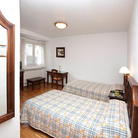 יקלה Hotel Avenida מראה חיצוני תמונה